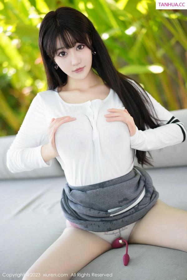 朱可 barbie可儿 [XiuRen]高清写真图 2023.05.04 No.6673 朱可儿Flora 短裙美臀第21张图片